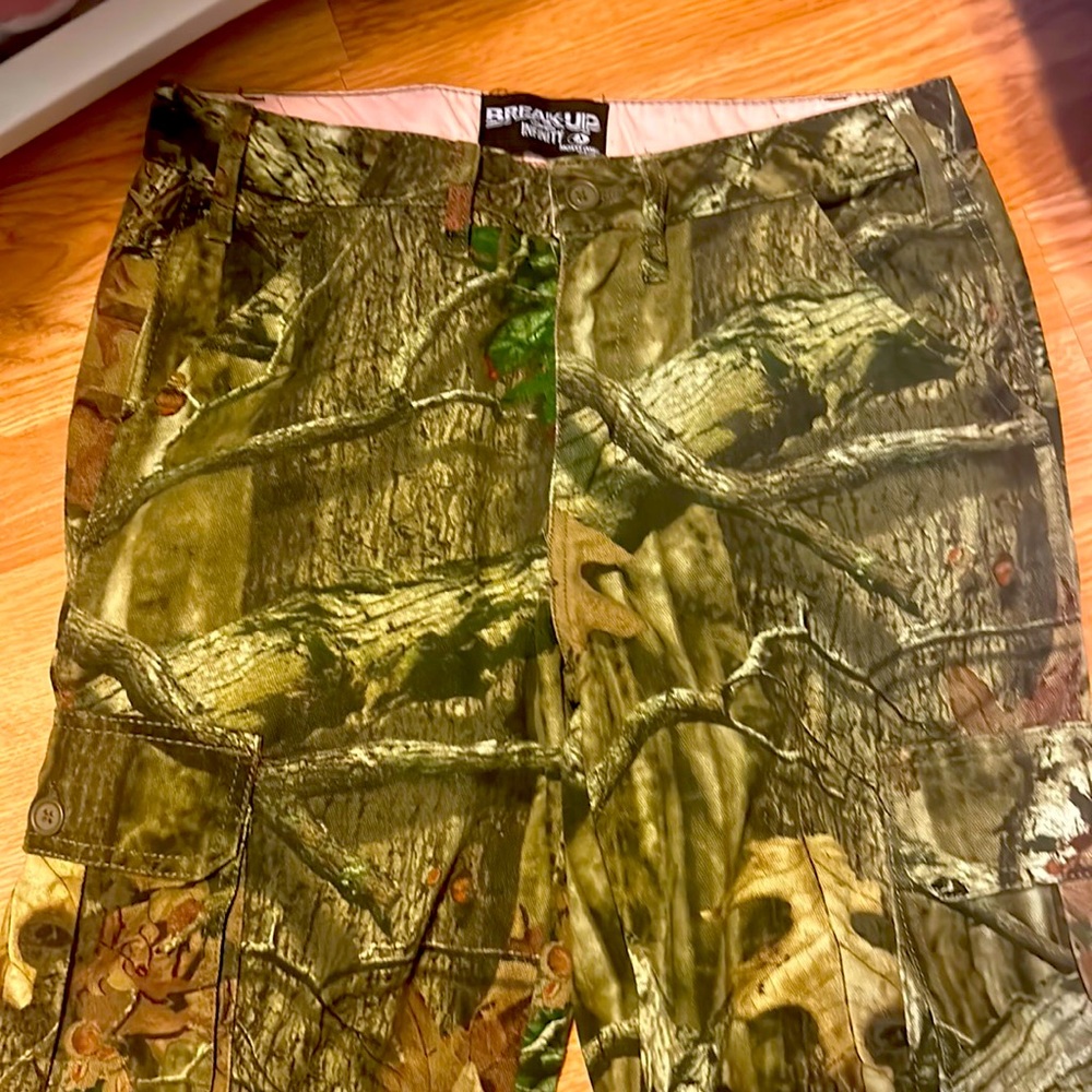 Women’s mossy oak camouflage pants size10/12 m